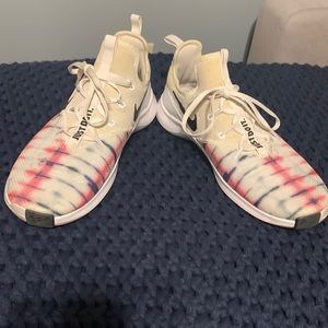 Women’s Nike free TR-8 training shoes